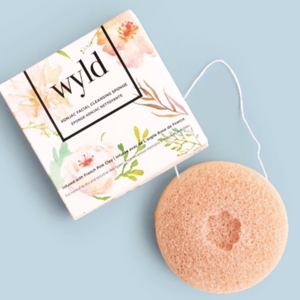 NWT Wyld Konjac French Pink Clay Facial Sponge